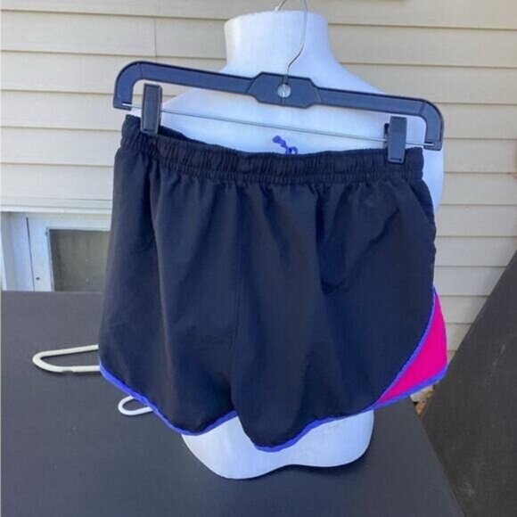 Grandpa mob wife clean girl office fairy core Women’s Under Armour shorts small - Picture 2 of 4